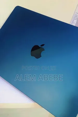 New Laptop Apple MacBook Air 2022 M2 8GB Apple M2 SSD 512GB