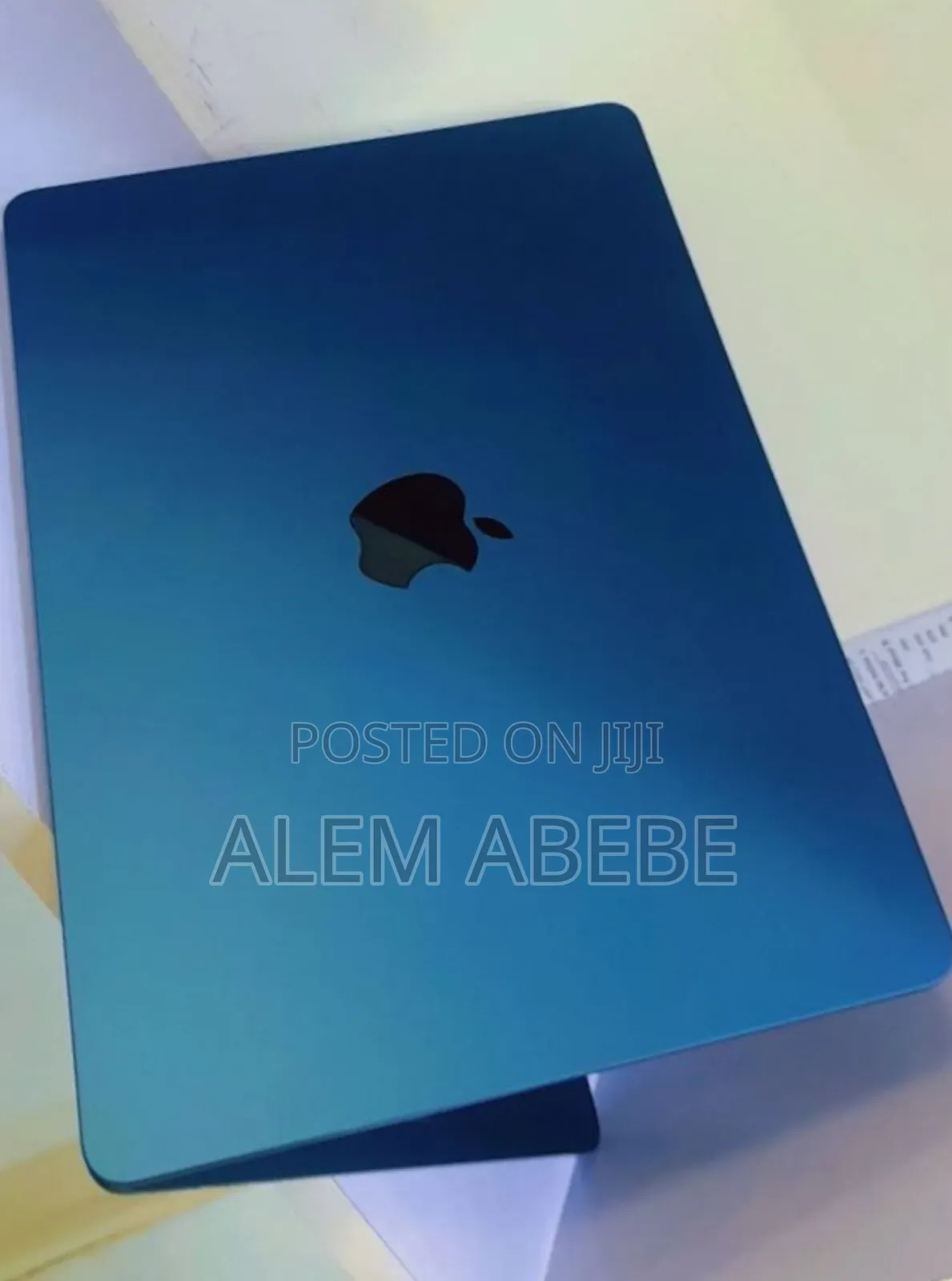 New Laptop Apple MacBook Air 2022 M2 8GB Apple M2 SSD 512GB