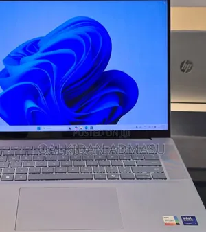 New Laptop Dell 16GB Intel Core Ultra 7 SSD 1T