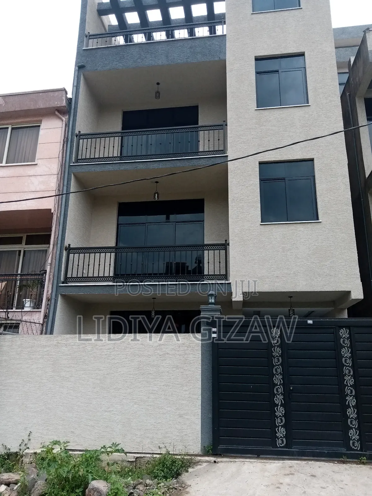Furnished 5bdrm House in Akaky Kaliti for sale