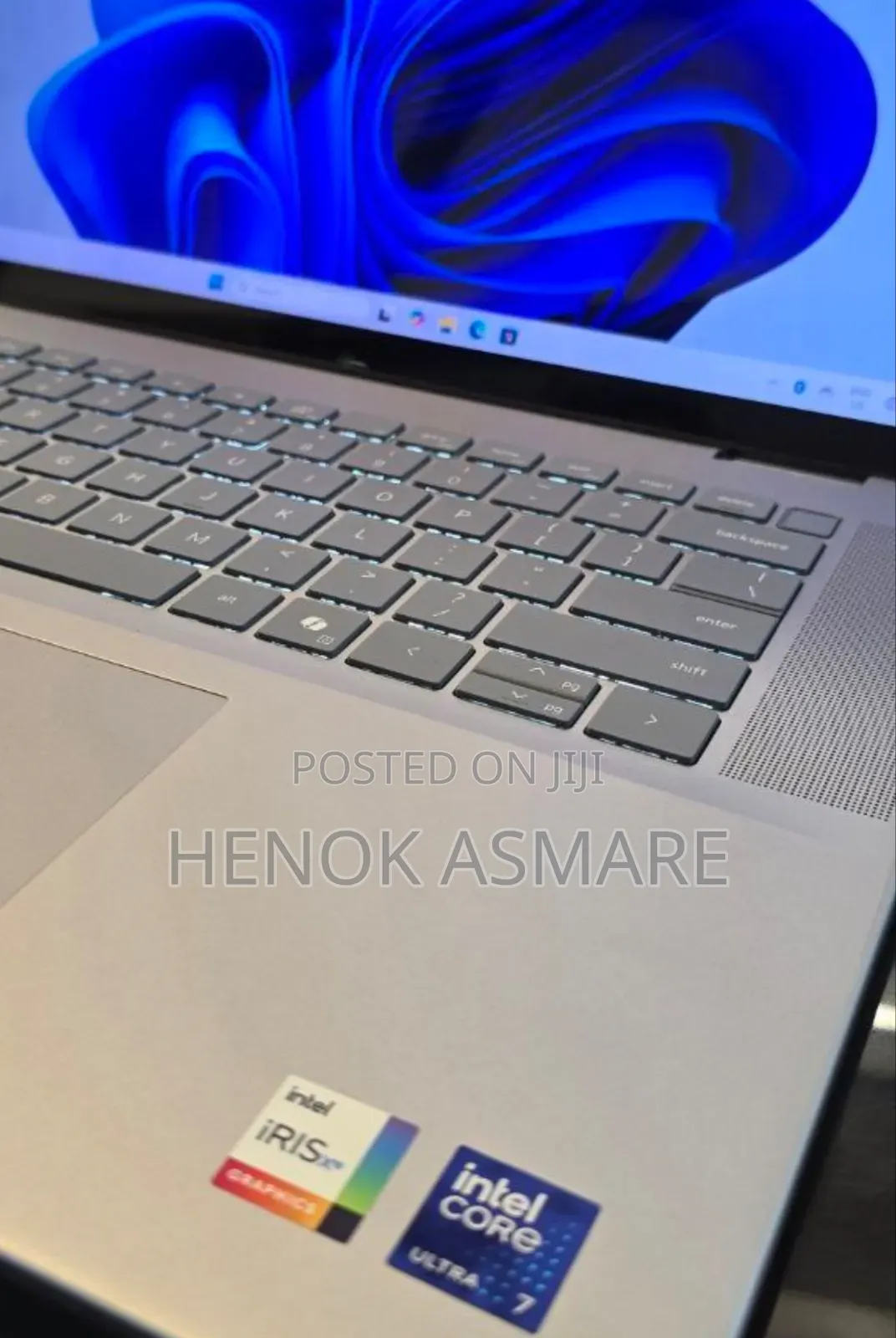 New Laptop Dell Inspiron 16 5620 16GB Intel Core Ultra 7 SSD 1T