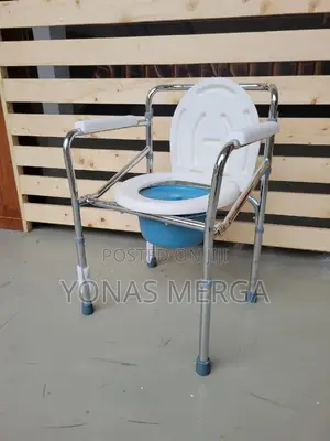 Photo - Commode Chair for Patients倉፫toilet Chair∂蜑3in1 Commode Chair峸三pot=Poty