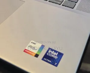 Photo - New Laptop Dell Inspiron 16 5620 16GB Intel Core Ultra 7 SSD 1T