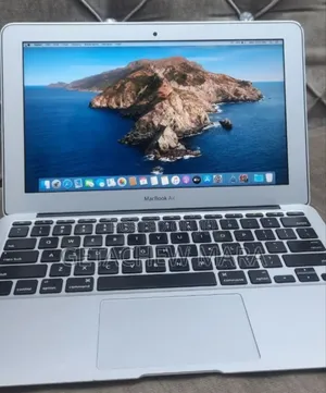 New Laptop Apple MacBook Pro M1 4GB Intel Core I5 SSD 128GB