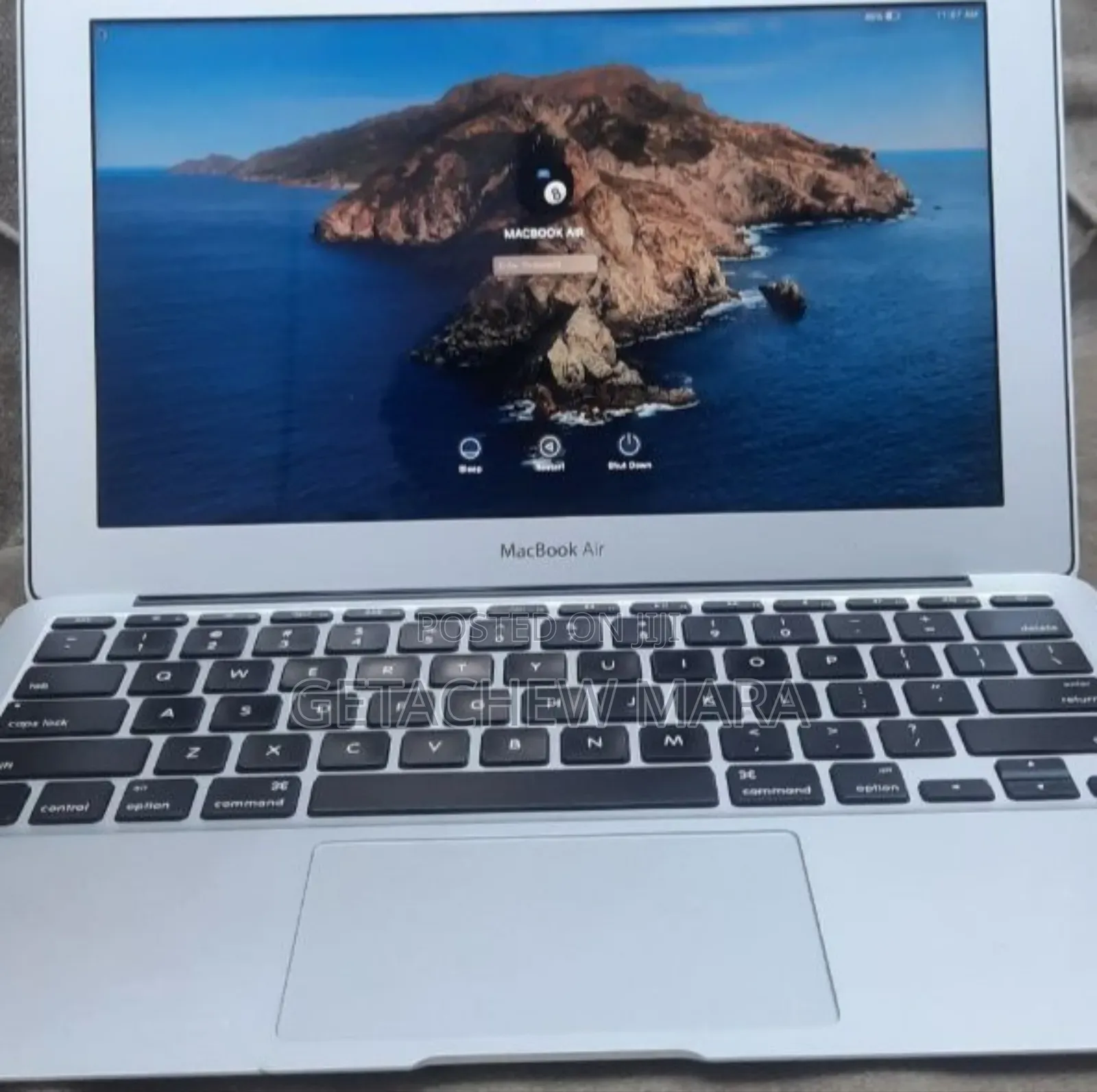 New Laptop Apple MacBook Pro M1 4GB Intel Core I5 SSD 128GB