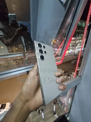 New Samsung Galaxy S24 Ultra 256 GB Silver