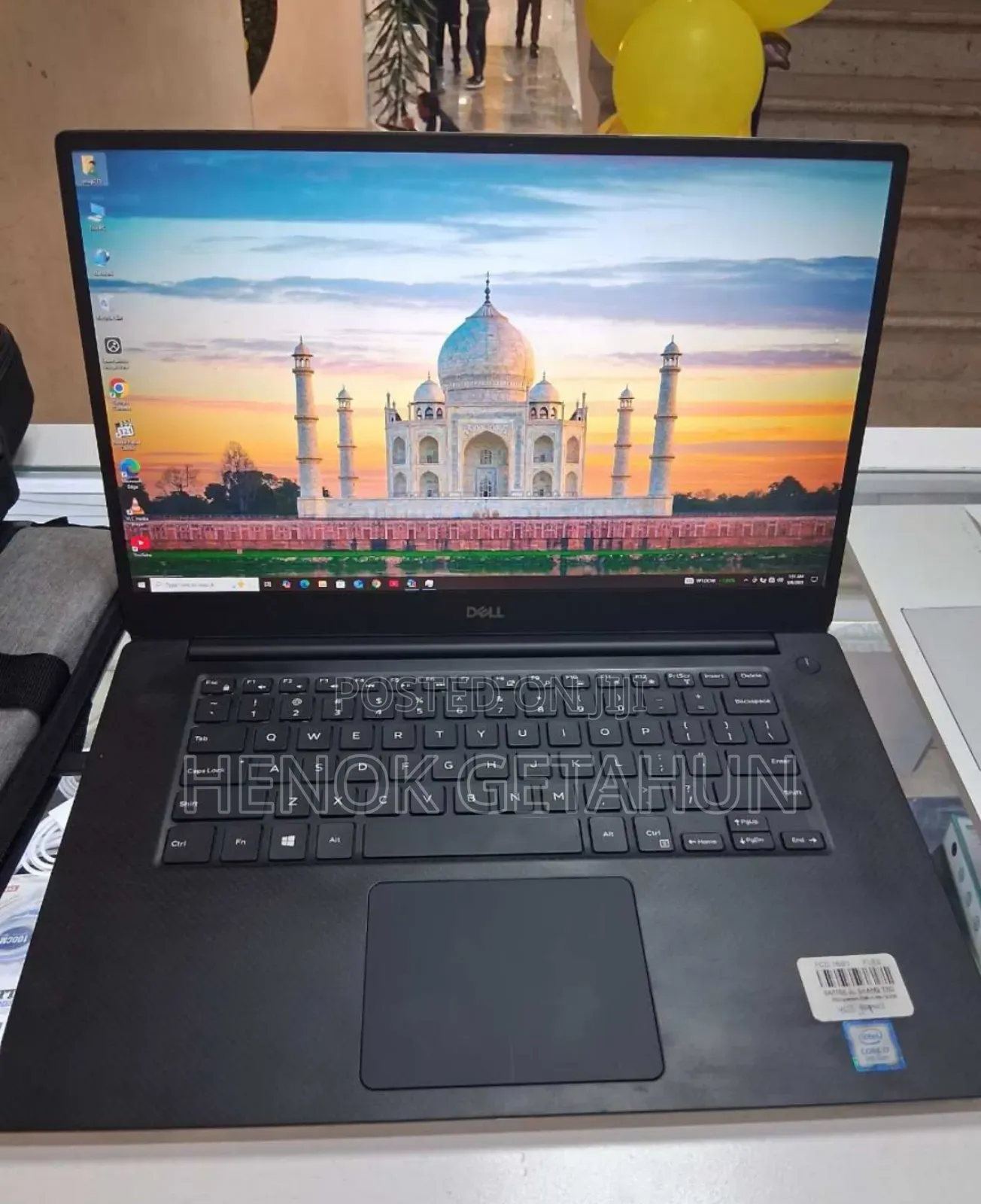 New Laptop Dell Precision 15 3520 16GB Intel Core i7 SSD 512GB