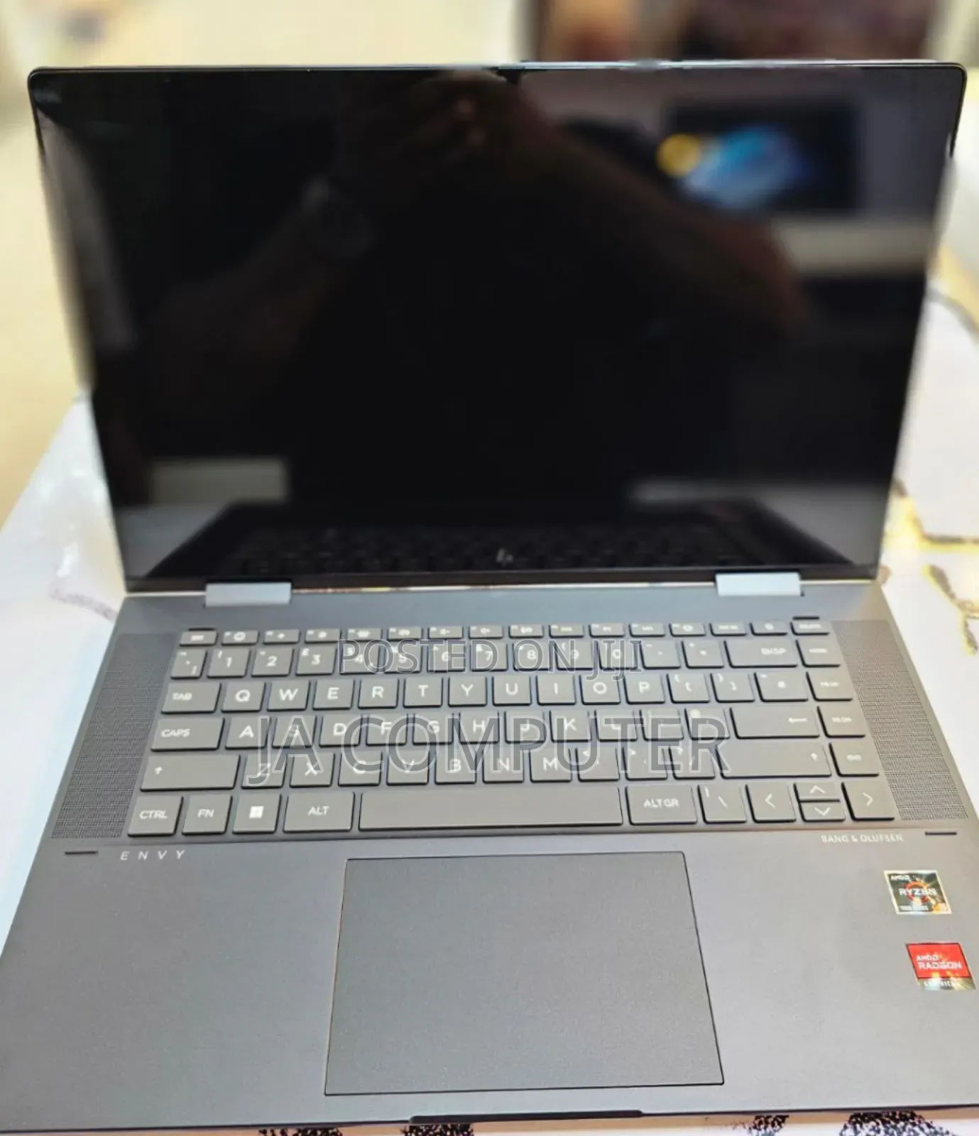 New Laptop HP Envy X360 8GB AMD Ryzen 5 SSD 256GB