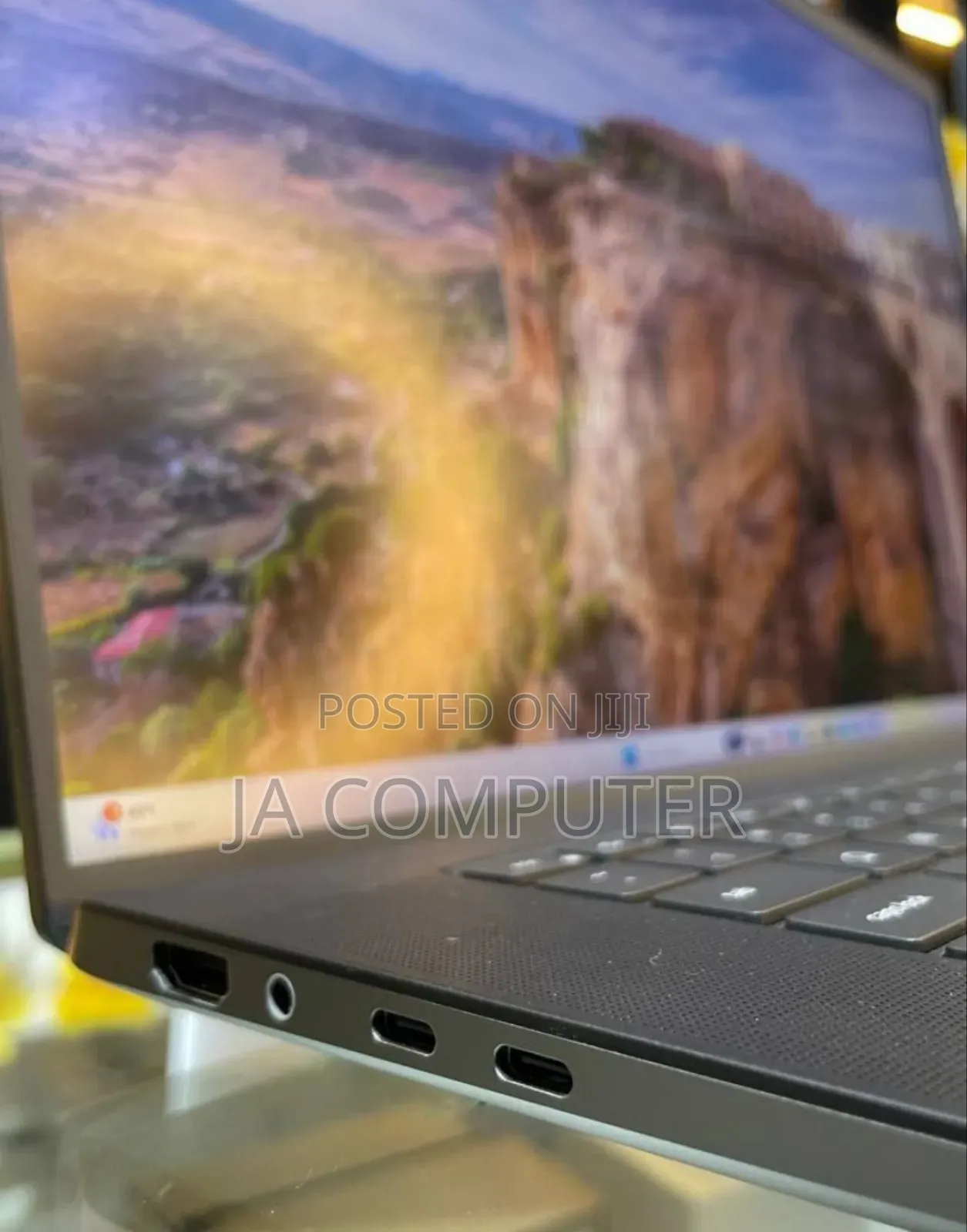 New Laptop Dell Precision 5690 32GB Intel Core Ultra 7 SSD 1T