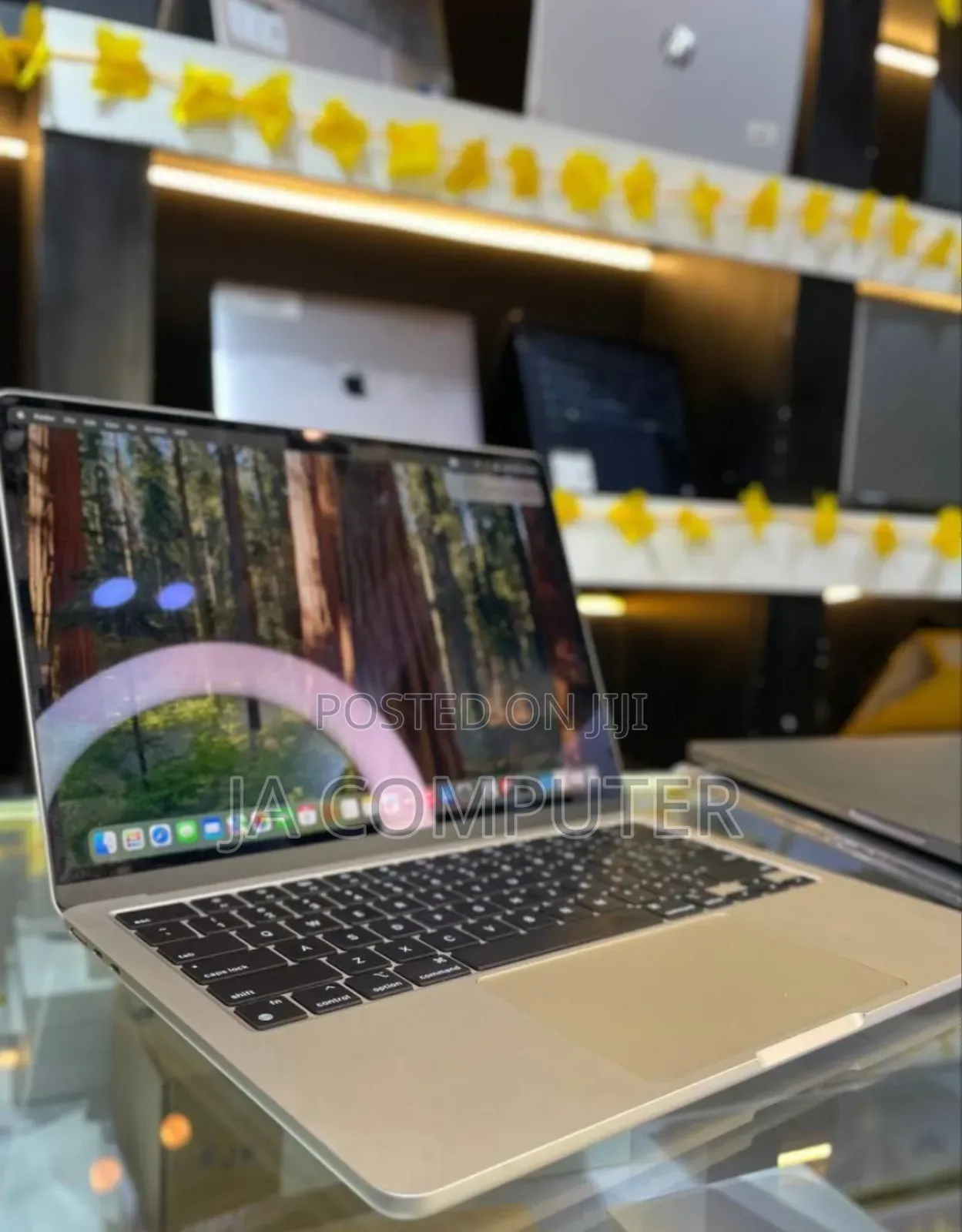 New Laptop Apple MacBook Air 2024 M3 13-Inch 16GB Apple M3 SSD 512GB