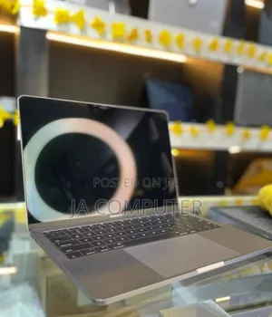 Photo - New Laptop Apple MacBook Pro 2017 8GB Intel Core I5 SSD 128GB