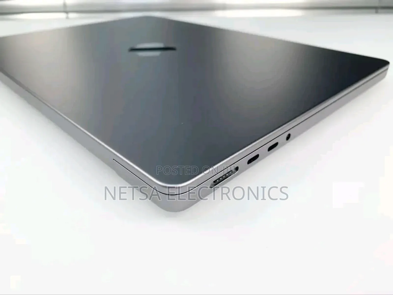 New Laptop Apple MacBook Pro M1 16GB Apple M1 Pro SSD 1T