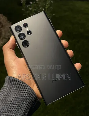 Photo - Samsung Galaxy S22 Ultra 256 GB Black