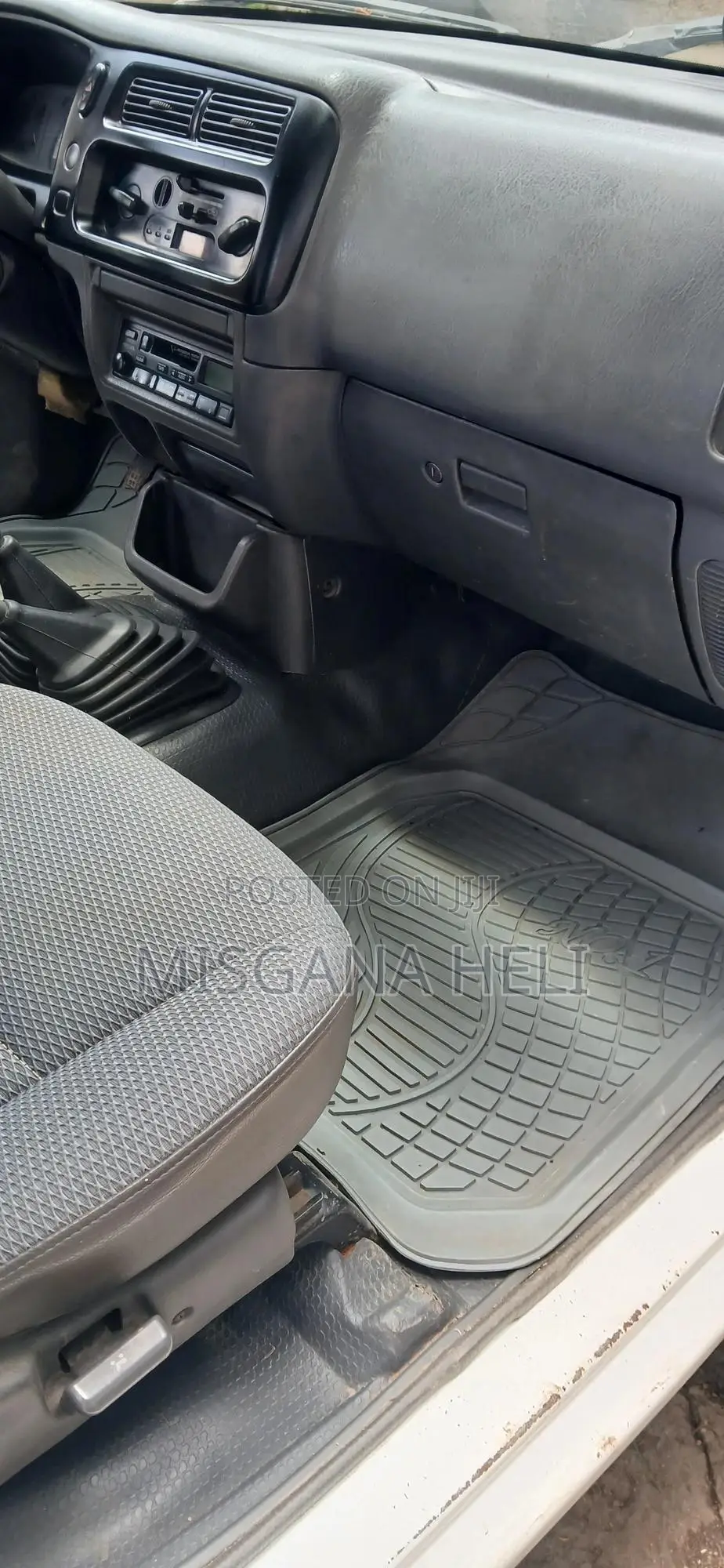 Mitsubishi L200 Double Cab 2.5 TD 4WD 2002 White