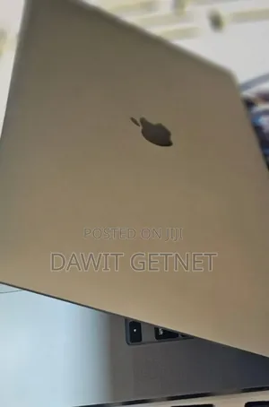 New Laptop Apple MacBook Pro 2019 16GB Intel Core I7 SSD 512GB