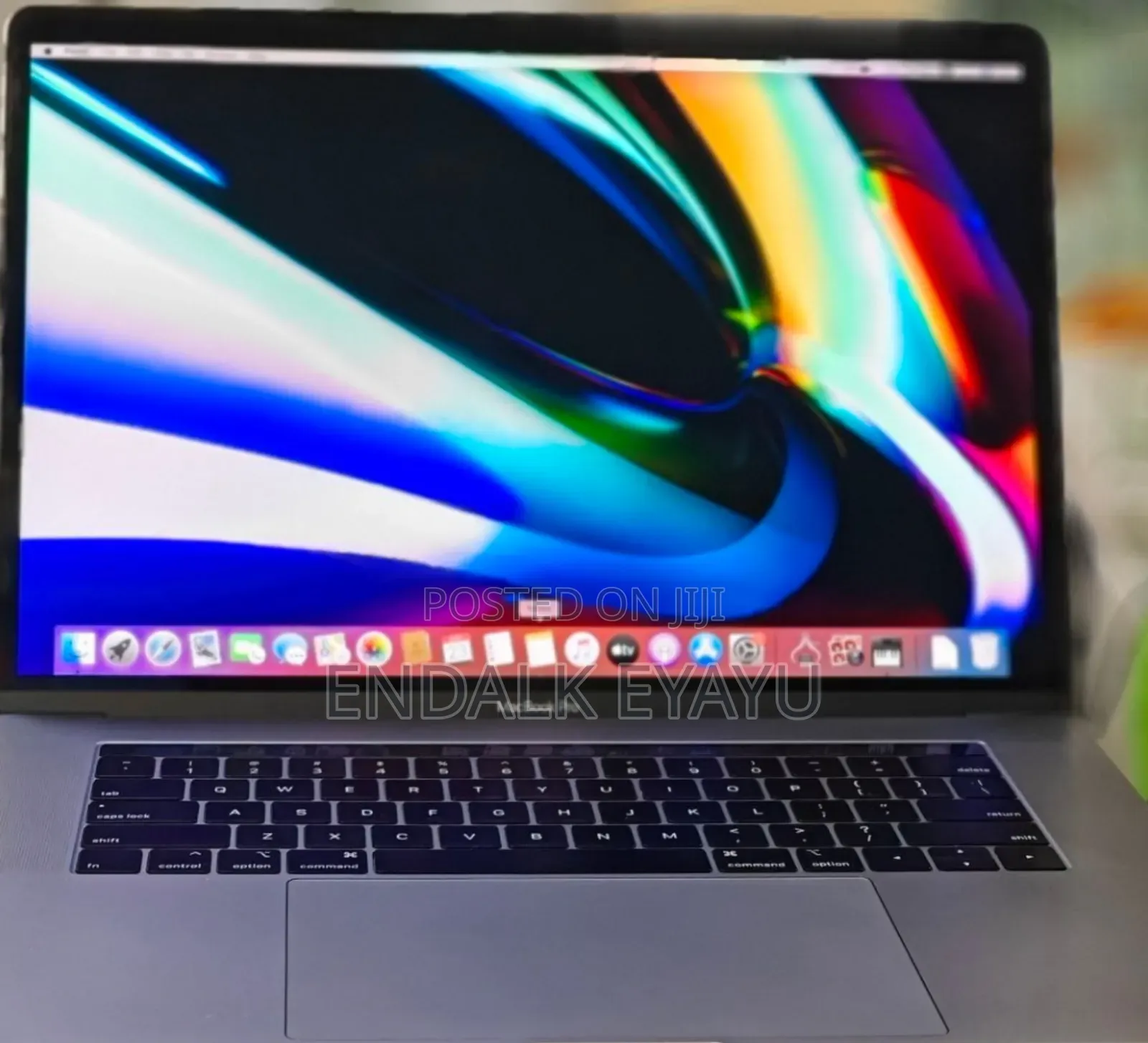 New Laptop Apple MacBook Pro 2019 32GB Intel Core I9 SSD 512GB