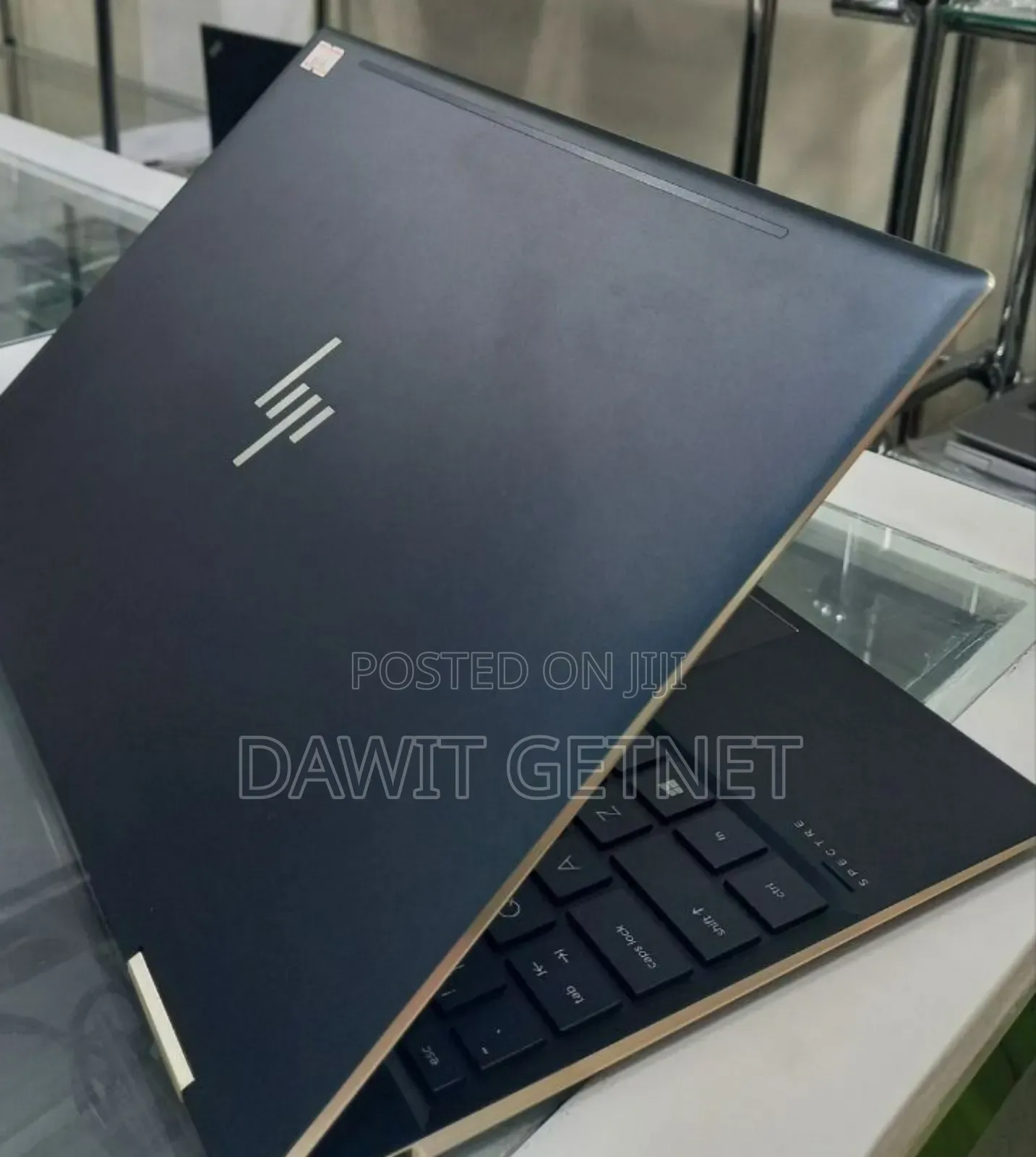 New Laptop HP Spectra 13 16GB Intel Core I7 SSD 512GB