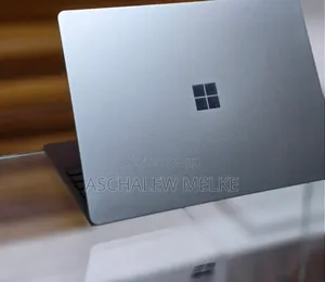 Photo - New Laptop Microsoft Surface 8GB Intel Core I5 SSD 256GB