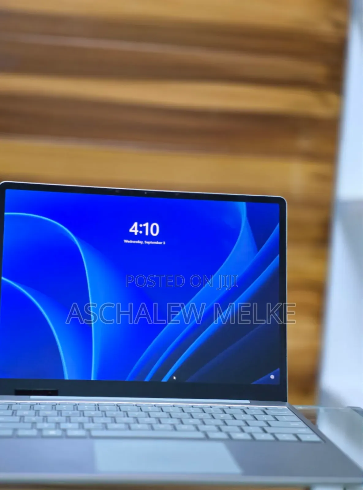 New Laptop Microsoft Surface 8GB Intel Core I5 SSD 256GB