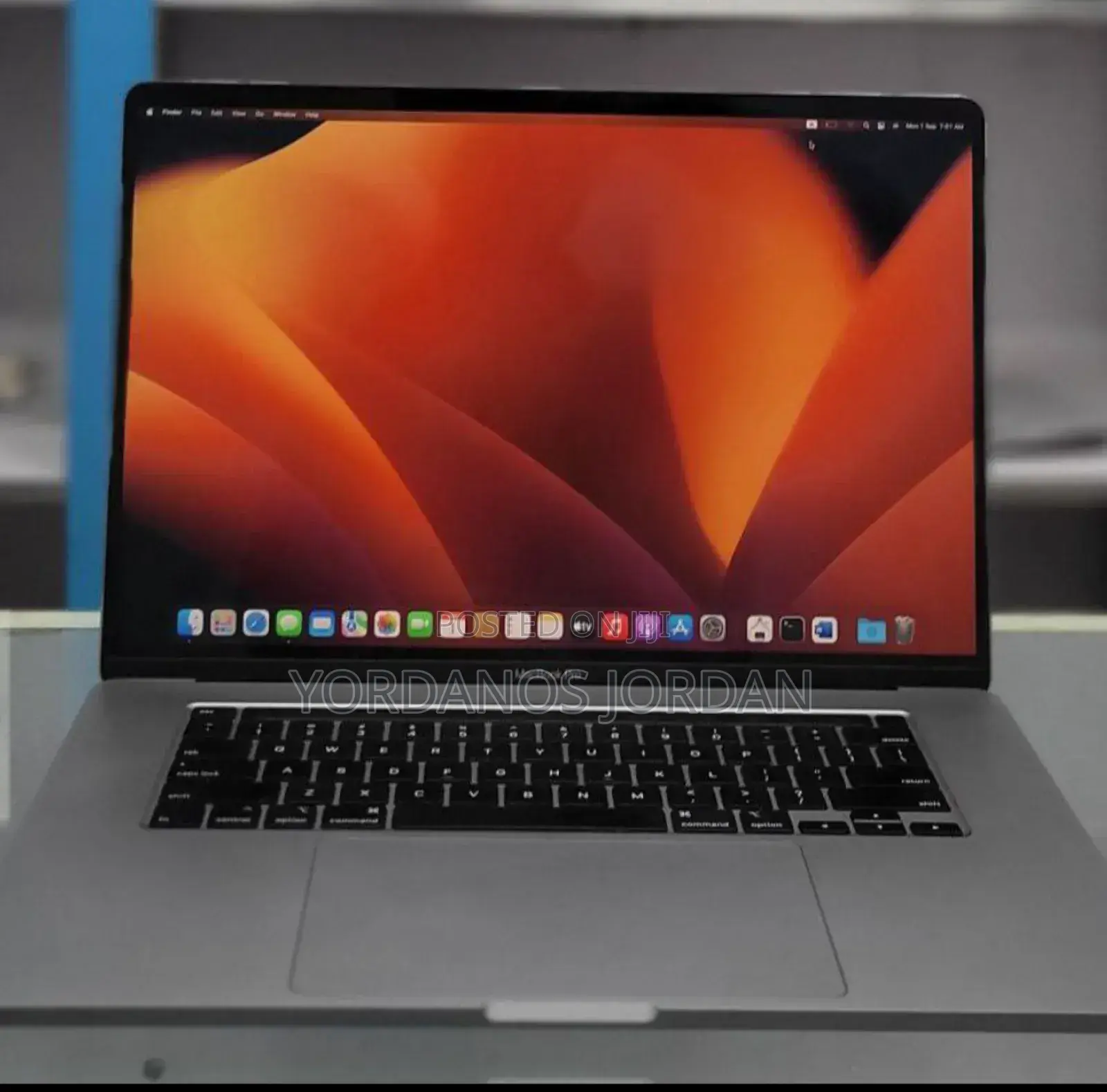 New Laptop Apple MacBook Pro 2019 16GB Intel Core I7 SSD 512GB