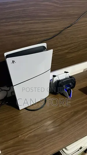 Photo - የdelivery አገልግሎት አለን Playstation 5slim Disk