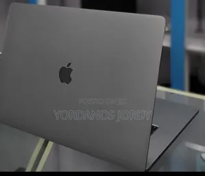 New Laptop Apple MacBook Pro 2019 16GB Intel Core I7 SSD 512GB