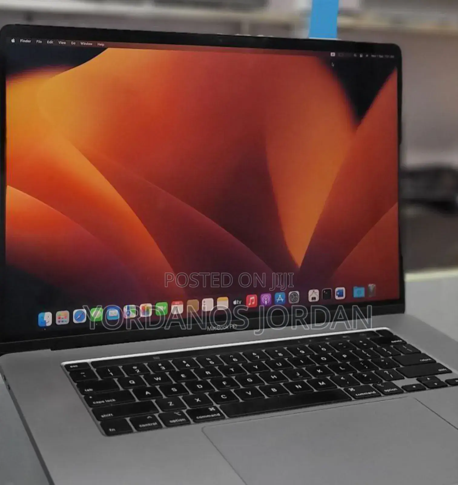 New Laptop Apple MacBook Pro 2019 16GB Intel Core I7 SSD 512GB