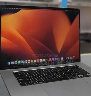 New Laptop Apple MacBook Pro 2019 16GB Intel Core I7 SSD 512GB