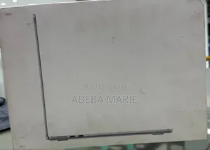 New Laptop Apple MacBook Air 2025 M4 13-Inch 16GB Apple M4 SSD 256GB