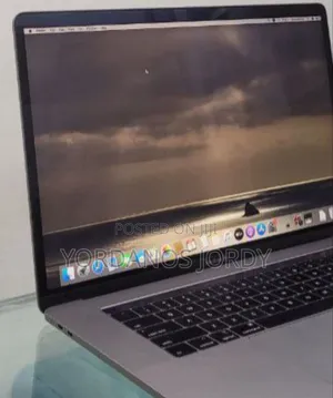 New Laptop Apple MacBook Pro 2019 32GB Intel Core I9 SSD 512GB