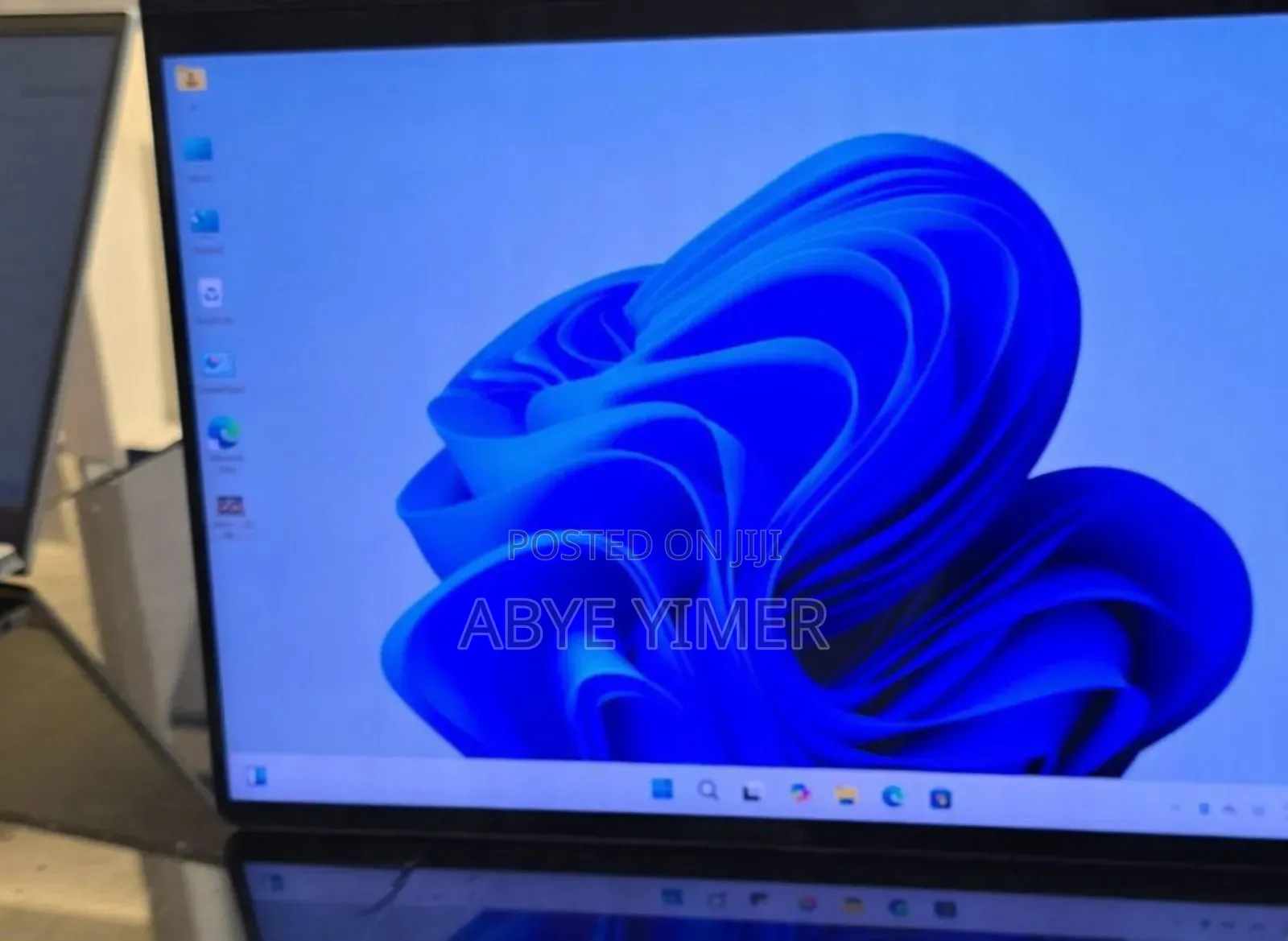 New Laptop Dell Inspiron 15 16GB Intel Core Ultra 7 SSD 1T