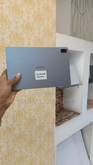 Photo - New Huawei MatePad SE 128 GB