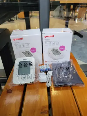 Photo - Digital Blood Pressure Monitor兮官bp Monitor∂Zautomatic Apparatus Kit