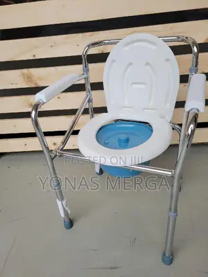 Photo - Commode Chair殖∞Toilet Chair❨❨3in1 Shower Chair風陞commode Corrosion Less