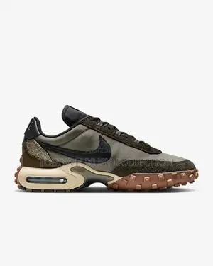 33,500 Birr
Nike Air Max Waffle Sp
 Original Shoes Only 