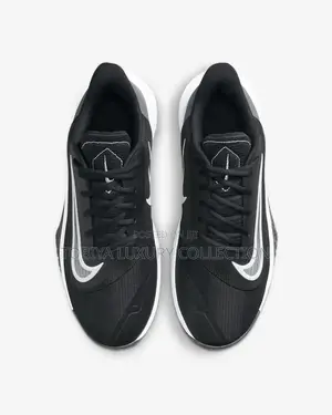22,000 Birr
Nike Precision Basketball Shoes 
 Original Shoes Only