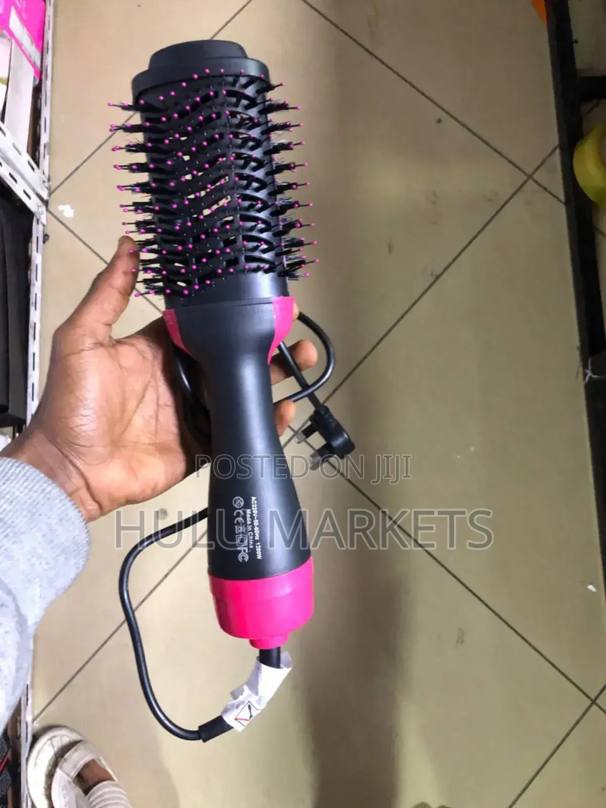 Hot Air Bursh / Hair Dryer Brush