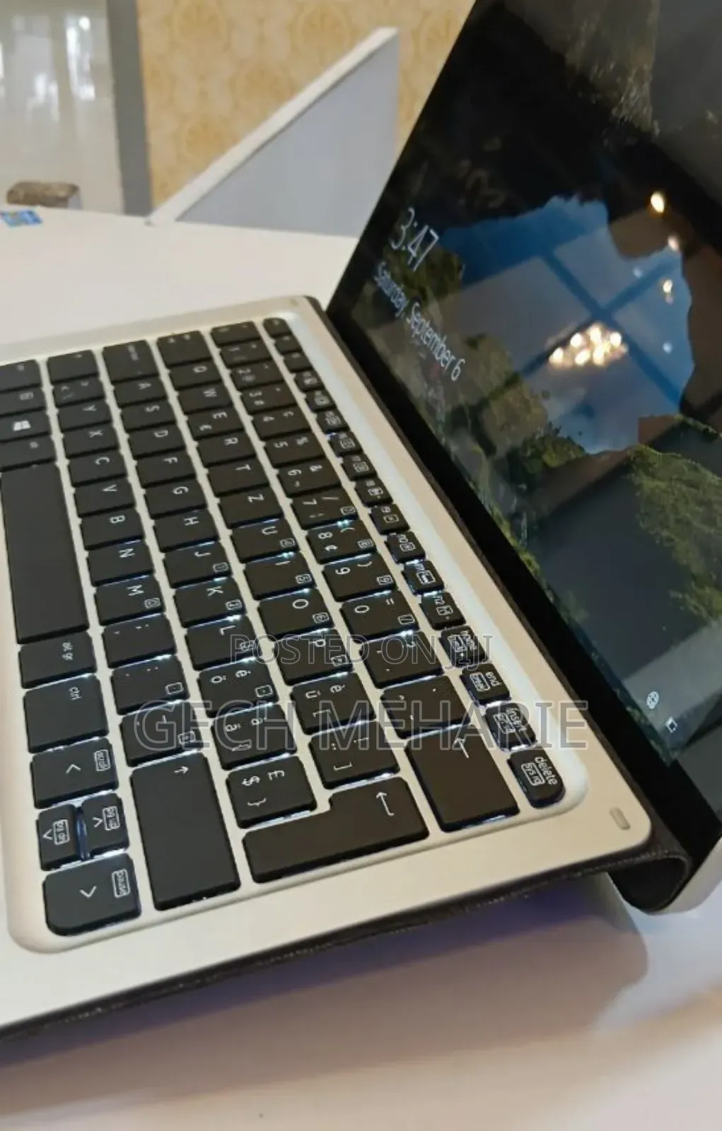 New Laptop HP Elite X2 1012 G2 8GB Intel Core M SSD 256GB