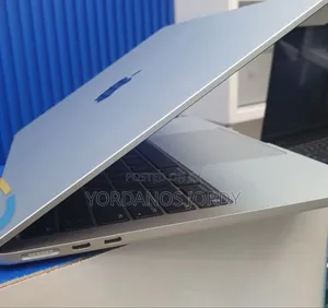 New Laptop Apple MacBook Air 2025 M4 13-Inch 16GB Apple M4 SSD 256GB