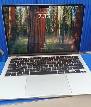 New Laptop Apple MacBook Air 2025 M4 13-Inch 16GB Apple M4 SSD 256GB