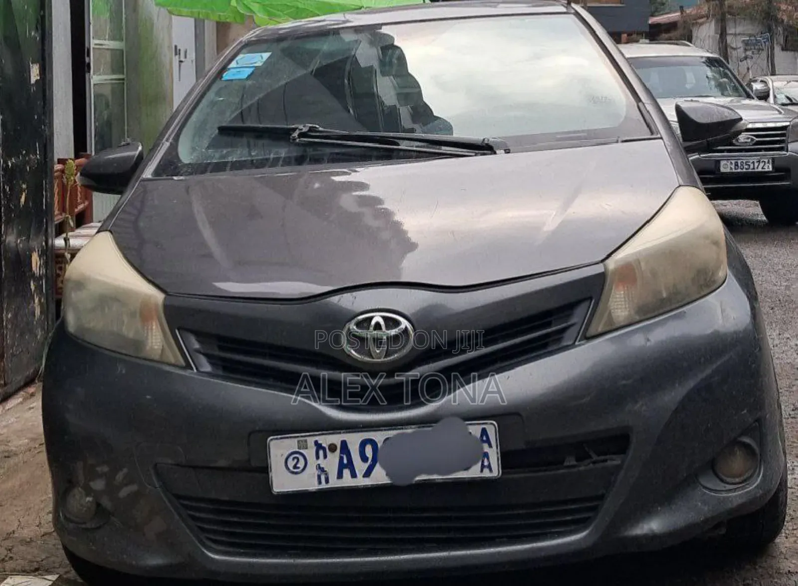 Toyota Yaris 2012 Gray