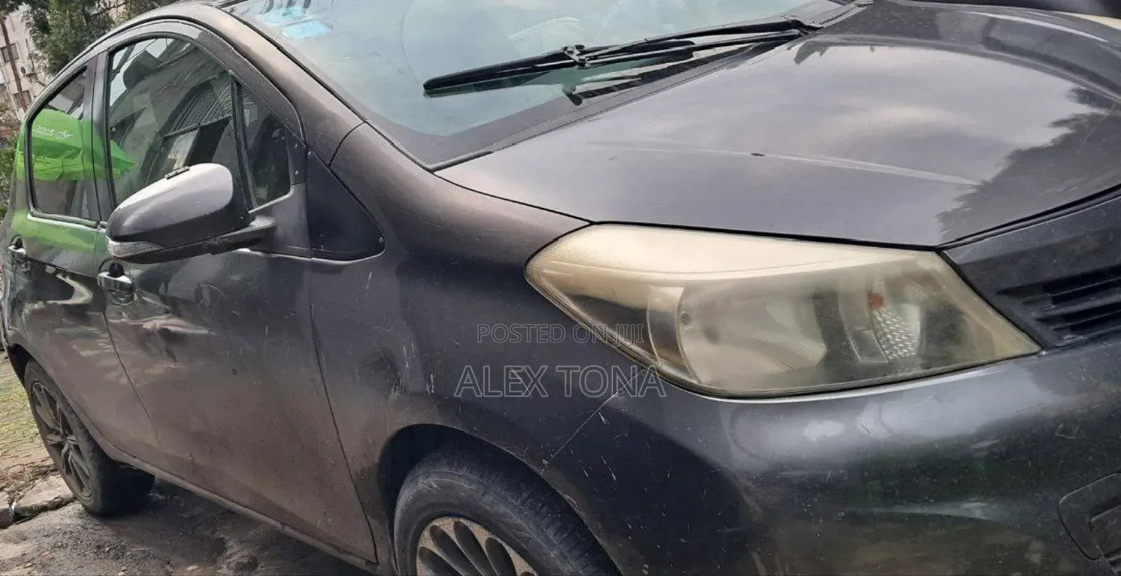 Toyota Yaris 2012 Gray