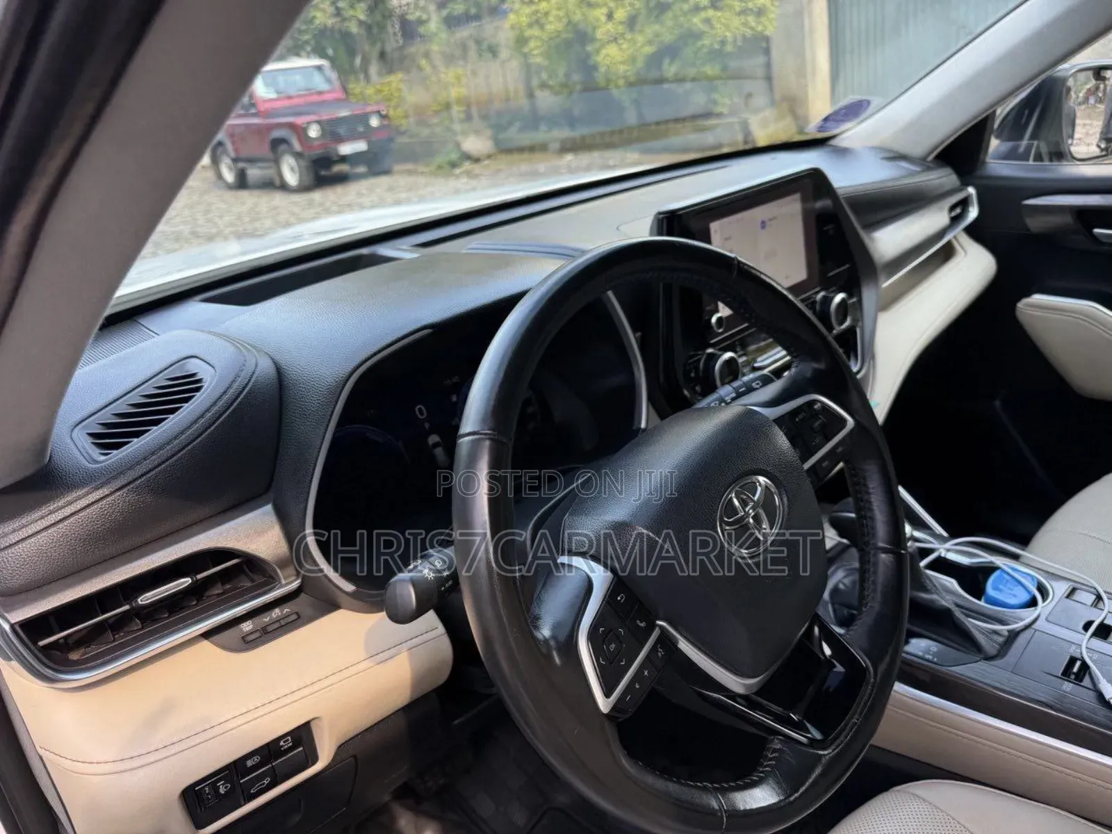 Toyota Highlander Hybrid 2023 White