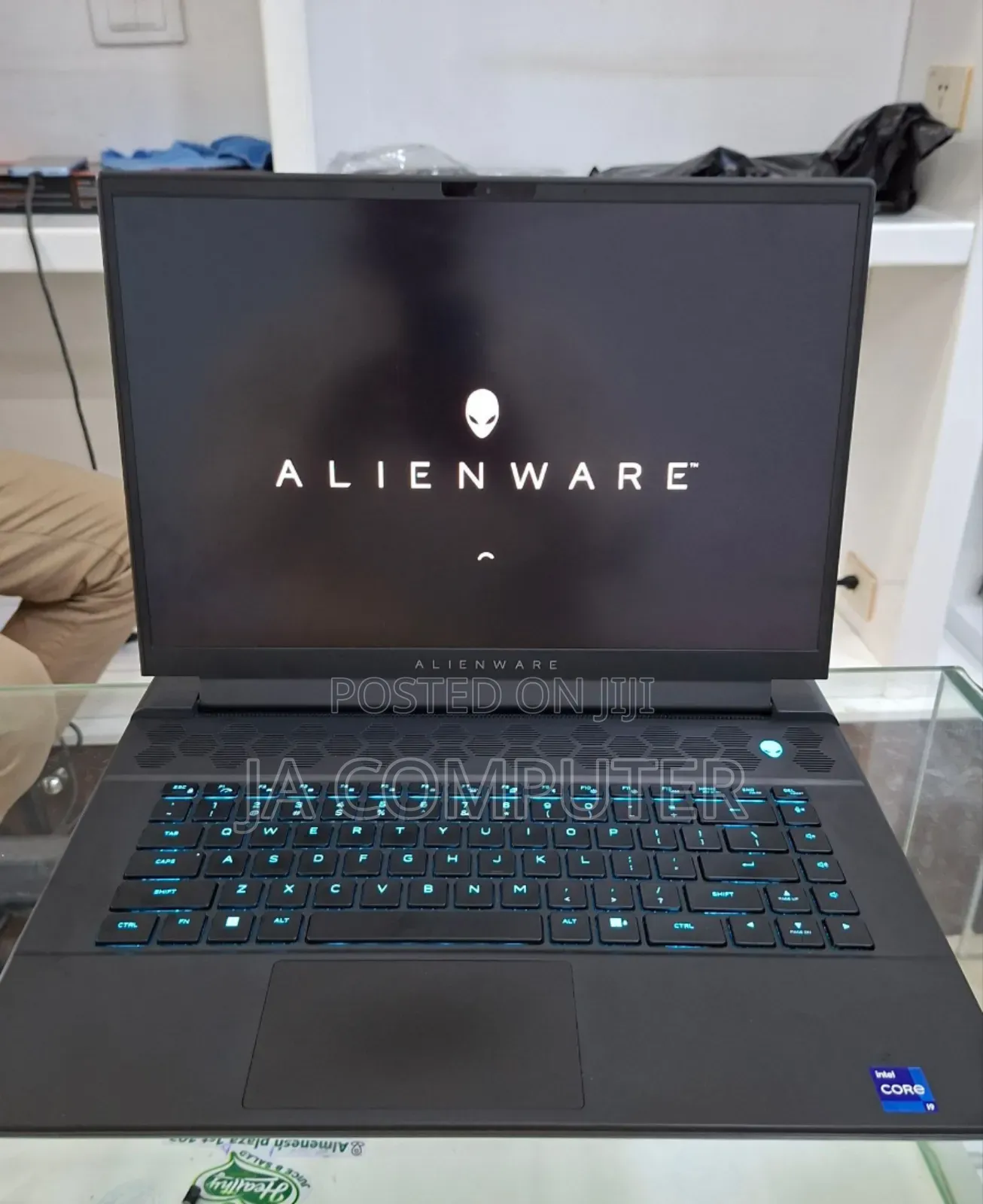 New Laptop Dell Alienware 17 R2 16GB Intel Core I9 SSD 1T