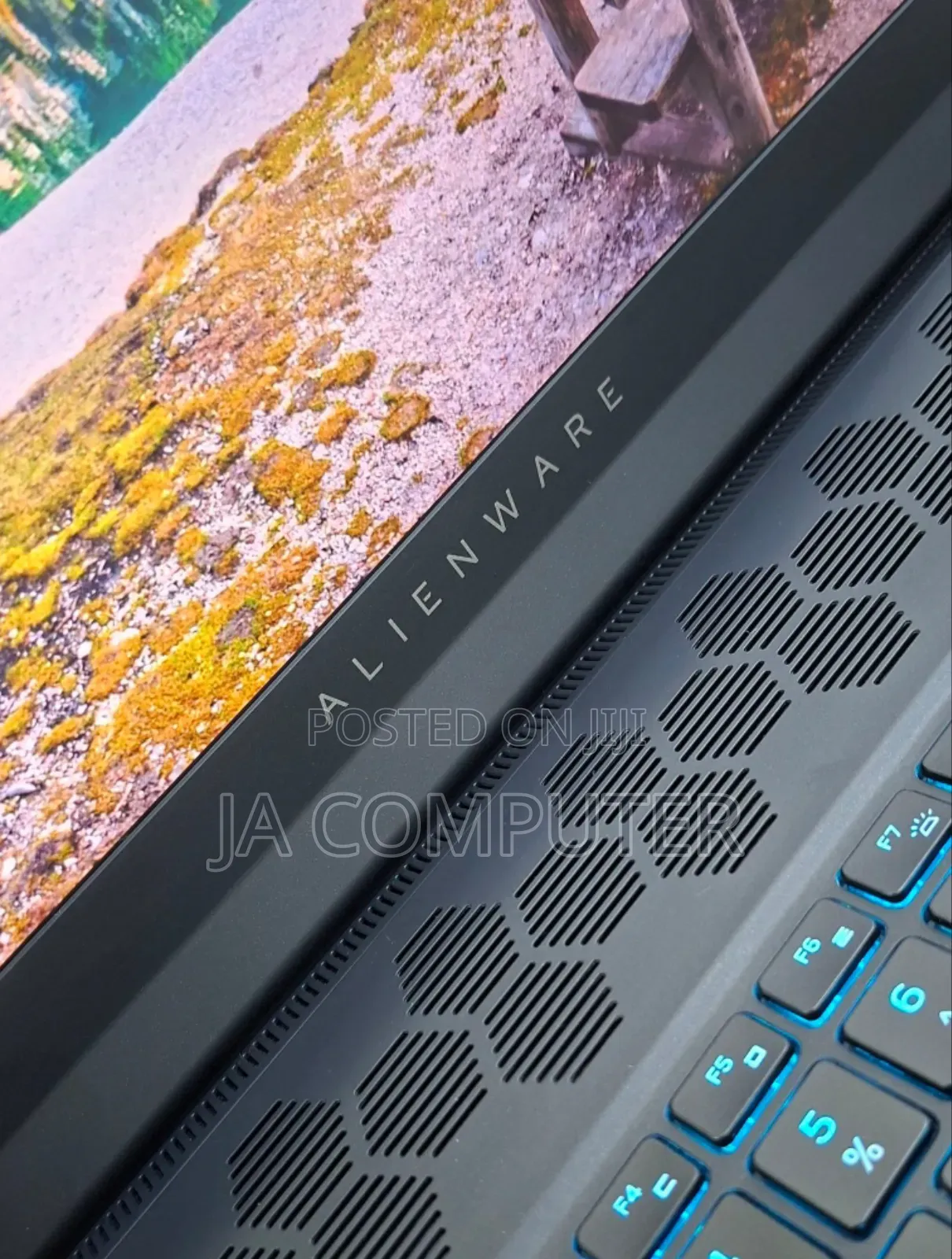 New Laptop Dell Alienware 17 R2 16GB Intel Core I9 SSD 1T