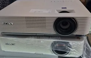 New Arrival Sony VPL-Dx221 Projector 1 Piece Remains