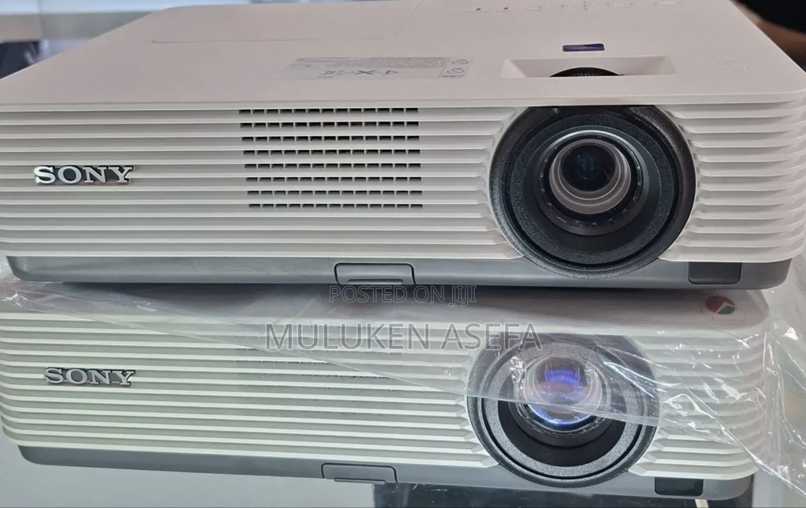 Sony Projector
Model Name VPL-Dx102
Hardware Interface 
Vga,