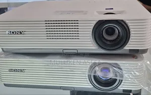 Sony Projector
Model Name VPL-Dx102
Hardware Interface 
Vga,