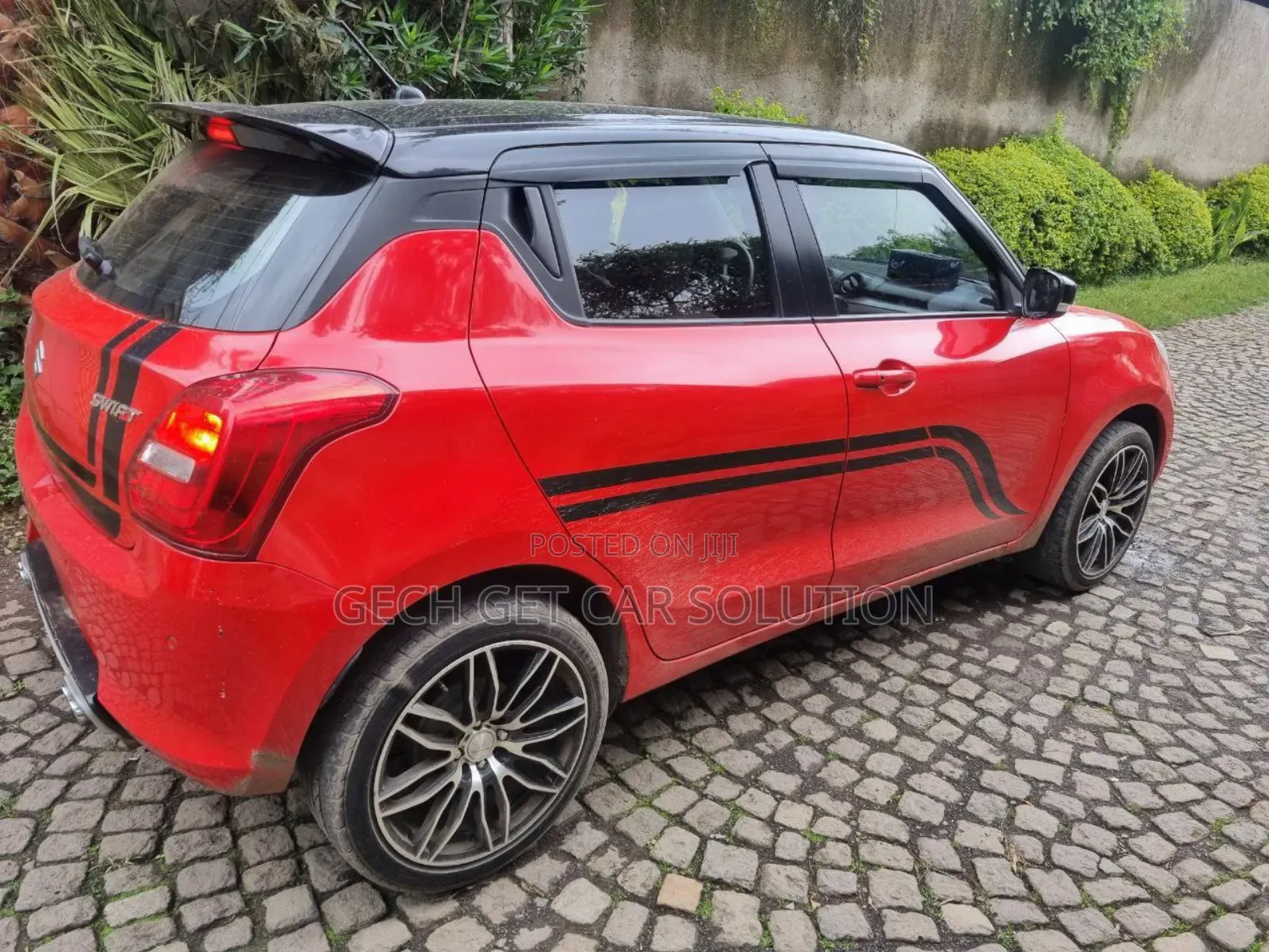Suzuki Swift 2022 Red