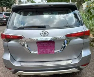 Toyota Fortuner 2018 Silver